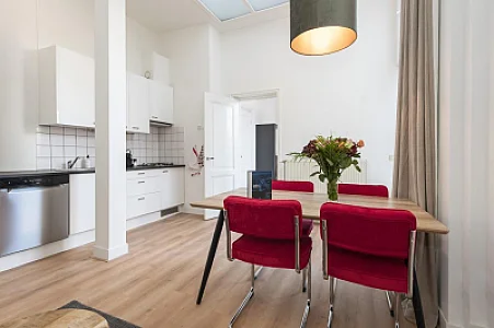 Stayci Central station one bedroom apartment ground floor